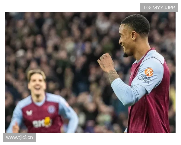 曼联“伪复兴”暴露,回暖表象下问题加剧,争四形势承压