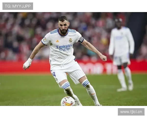 本泽马战术角色解析:终结依赖与体系适配如何体现? 本泽马战术角色解析:终结依赖与体系适配如何体现?