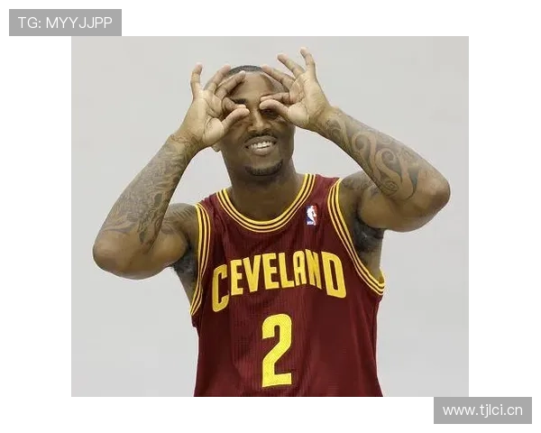 莫·威廉姆斯突破吸引防守提升队友三分出手效率